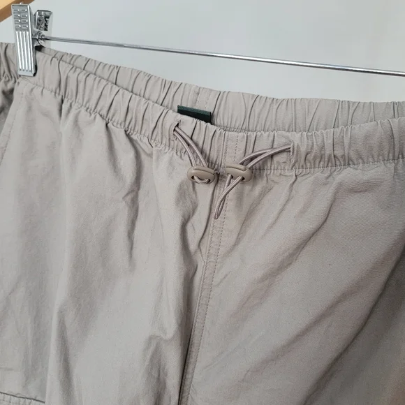 Women's Taupe High-Rise Cargo Parachute Pants - Picture 4 of 8